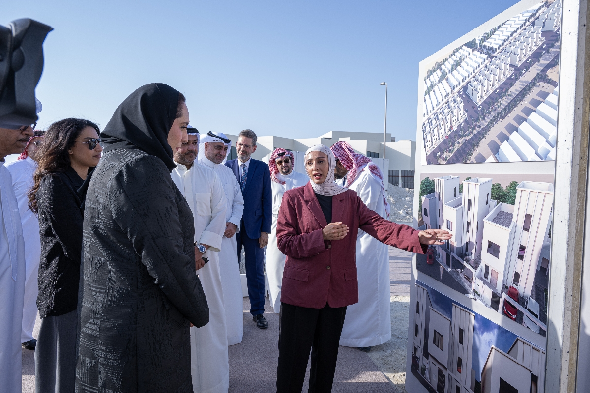 ? ضمن خطة تنفيذ 137 وحدة سكنية في إطار برنامج حقوق تطوير الأراضي الحكومية وزيرة الإسكان والتخطيط العمراني تشهد بدء أعمال إنشاء 44 وحدة سكنية بمدينة سلمان