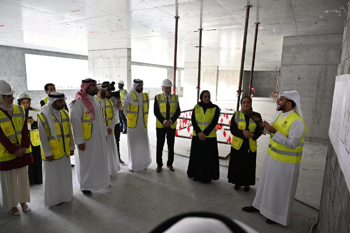 ? وزيرة الإسكان والتخطيط العمراني تلتقي منتسبي الدفعة الحادية عشرة من برنامج رئيس مجلس الوزراء لتنمية الكوادر الحكومية