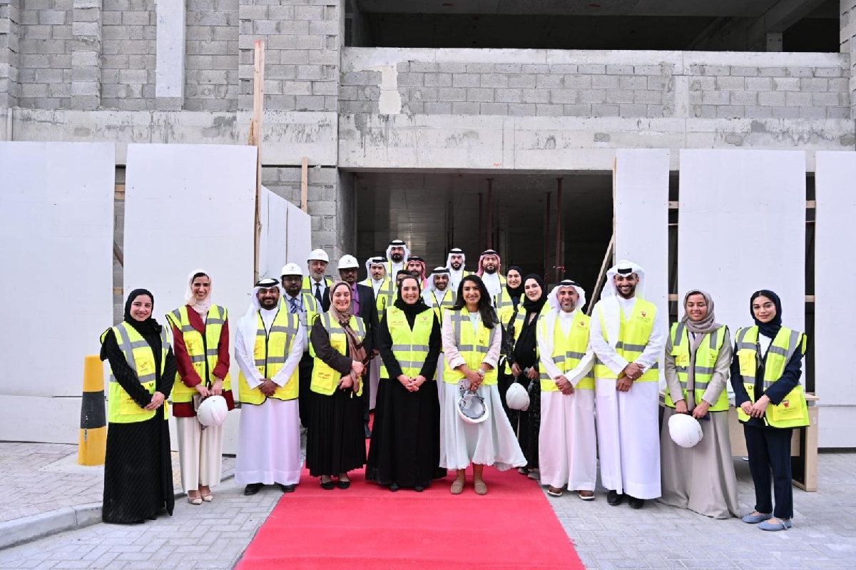 ? وزيرة الإسكان والتخطيط العمراني تلتقي منتسبي الدفعة الحادية عشرة من برنامج رئيس مجلس الوزراء لتنمية الكوادر الحكومية