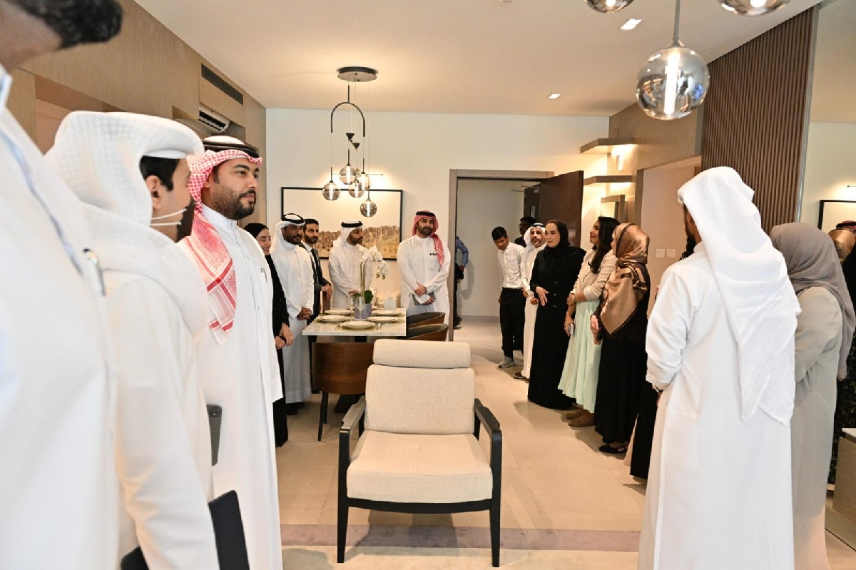 ? وزيرة الإسكان والتخطيط العمراني تلتقي منتسبي الدفعة الحادية عشرة من برنامج رئيس مجلس الوزراء لتنمية الكوادر الحكومية