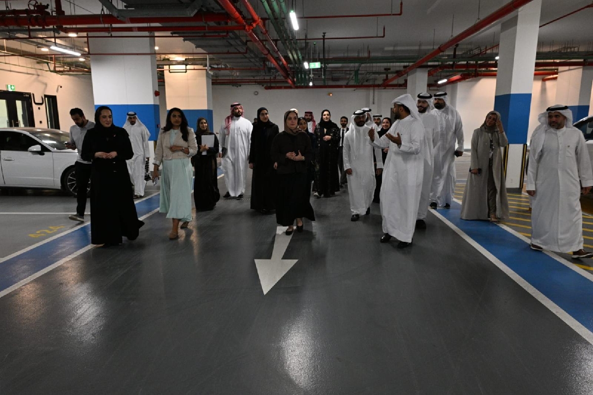 ? وزيرة الإسكان والتخطيط العمراني تلتقي منتسبي الدفعة الحادية عشرة من برنامج رئيس مجلس الوزراء لتنمية الكوادر الحكومية