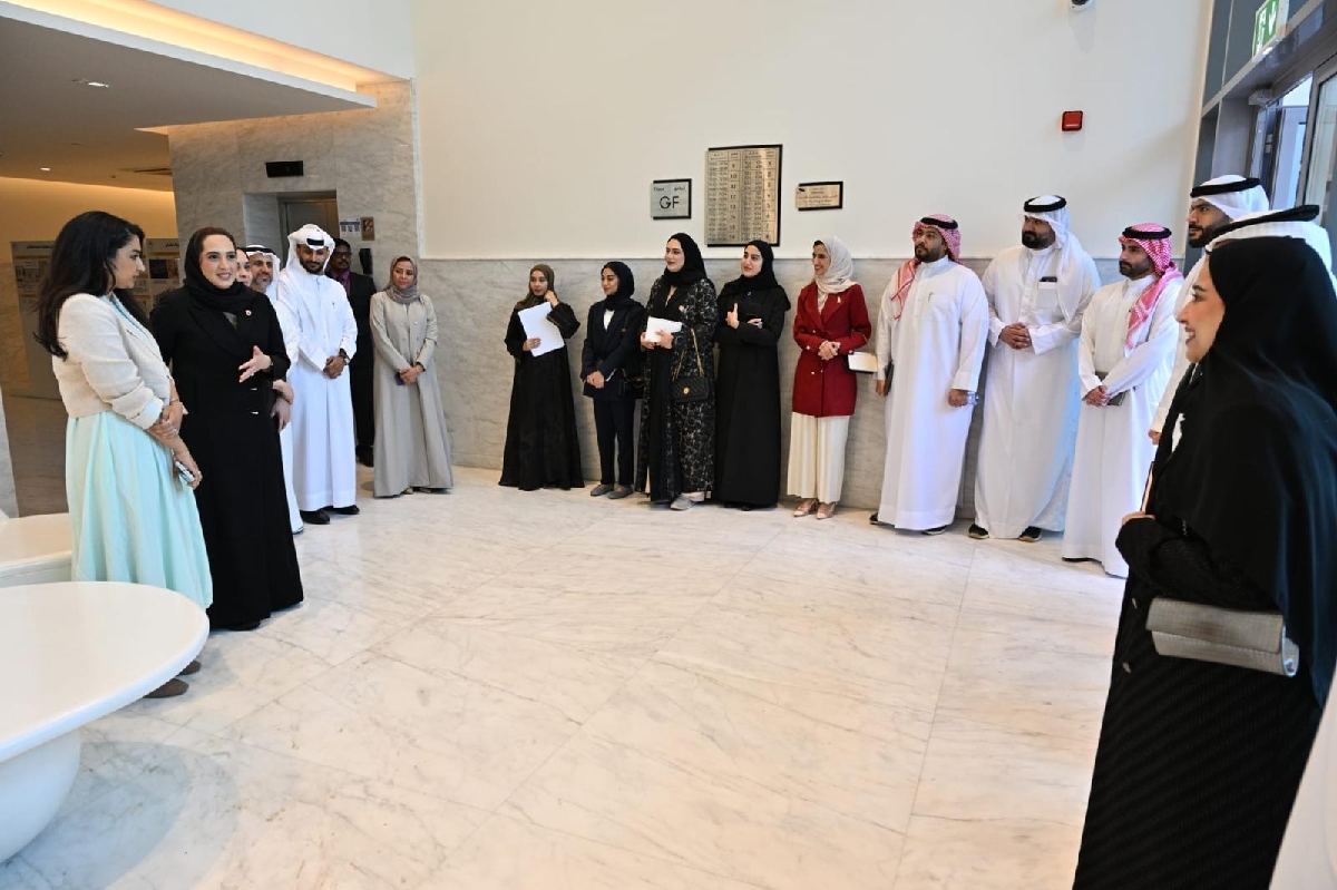 ? وزيرة الإسكان والتخطيط العمراني تلتقي منتسبي الدفعة الحادية عشرة من برنامج رئيس مجلس الوزراء لتنمية الكوادر الحكومية